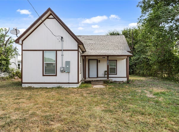 404 Eagle Drive, Eddy, TX 76524