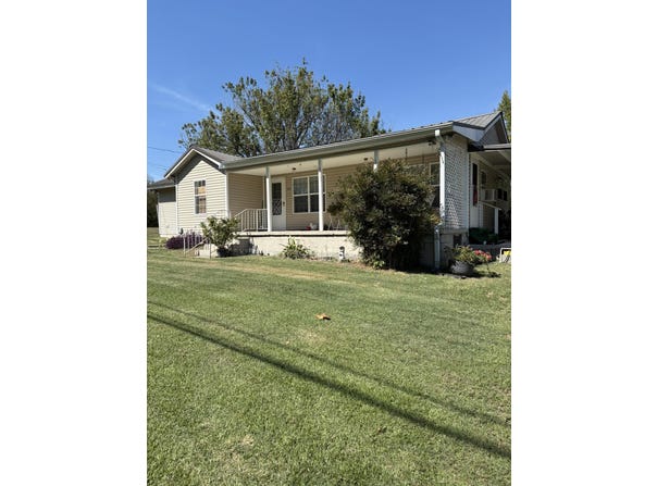 1315 Pike Ave, Phil Campbell, AL 35581