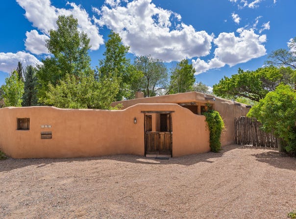 414 Sosaya Lane, Santa Fe, NM 87505