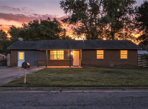 2401 N Jill Circle, Springdale, AR 72762
