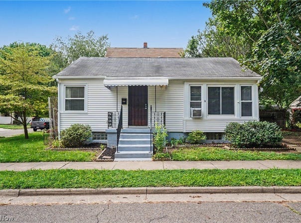 1761 Marks Avenue, Akron, OH 44305