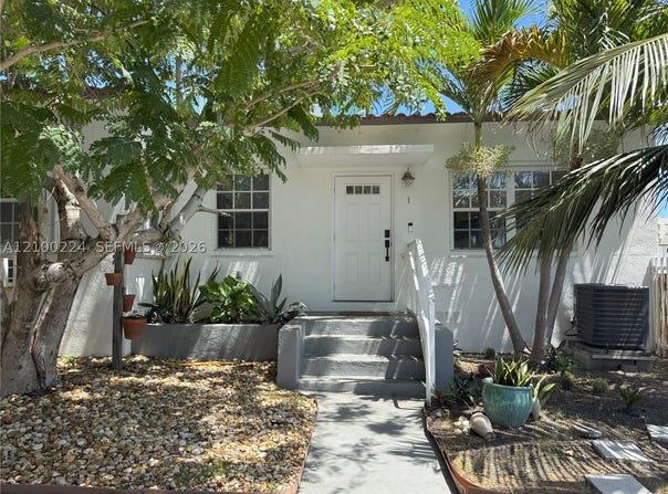 8401 Crespi Blvd, Miami Beach, FL 33141