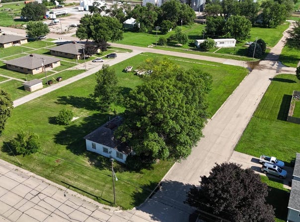 212 N Harlan, Harvard, NE 68944