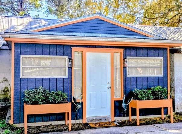10-7 Pine St, Lanark Village, FL 32322