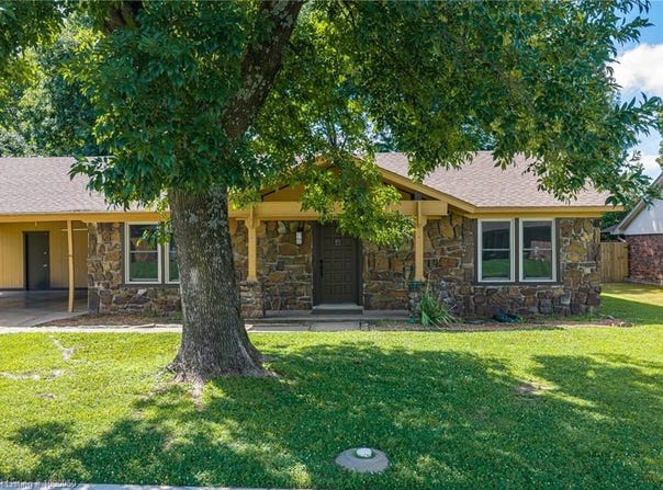 8612 Harvard DR, Fort Smith, AR 72908