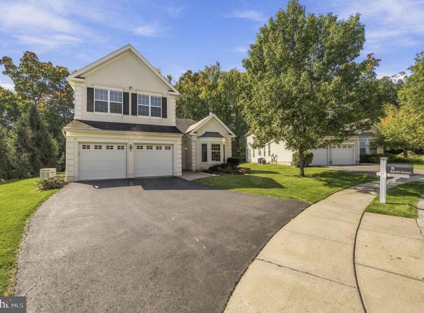 5 ASCOT Court, KENDALL PARK, NJ 08824