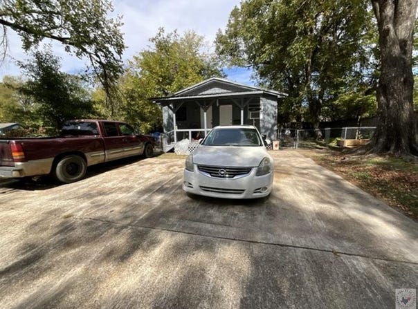 2215 E 11th St, Texarkana, AR 71854