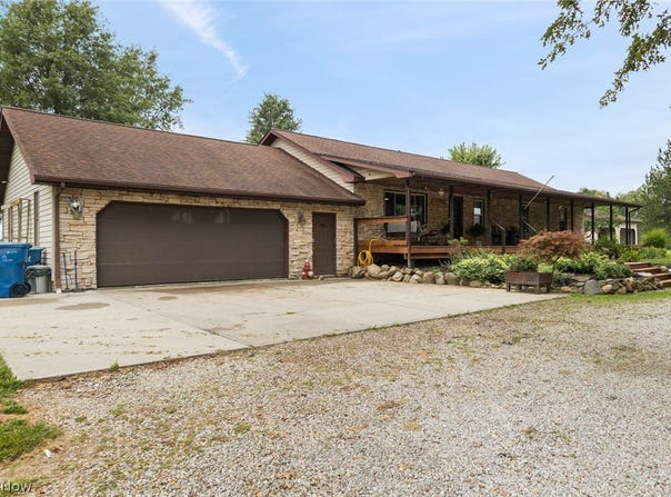 44123 Albrecht Road, Elyria, OH 44035