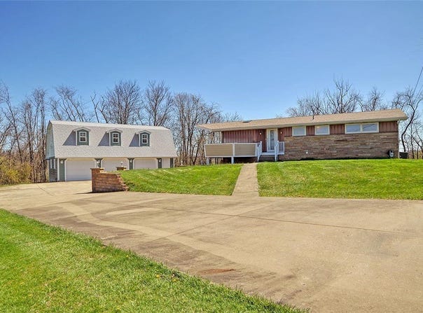 28 Dire Drive, Hickory, PA 15340