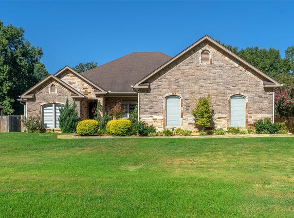 160 Timber Falls Drive, Longview, TX 75605