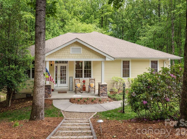 113 CHANCERY Court, Flat Rock, NC 28731