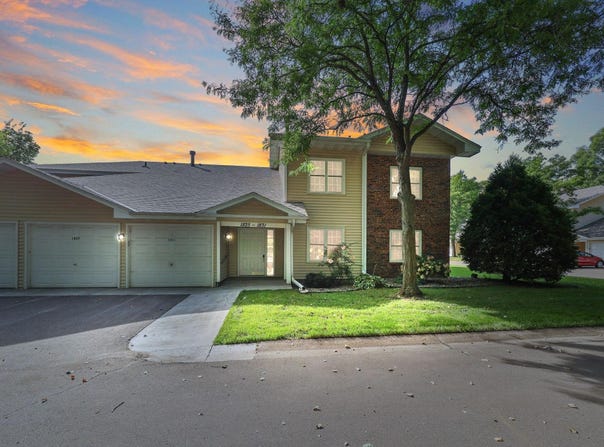 1827 County Rd. E, White Bear Lake, MN 55110