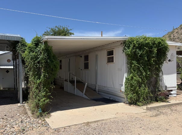 150 E Minnow Cove, Roosevelt, AZ 85545