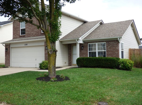 6330 W Chelmsford Drive, McCordsville, IN 46055