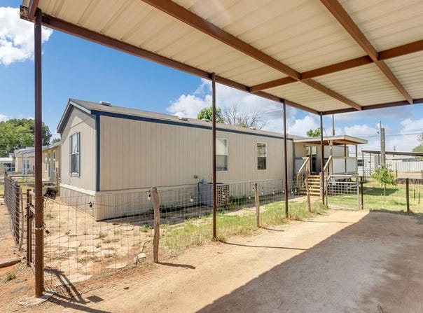 920 S McElroy, Crane, TX 79731