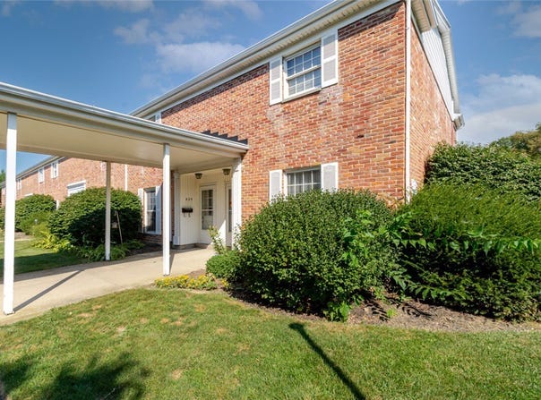 829 Clareridge Lane, Centerville, OH 45458