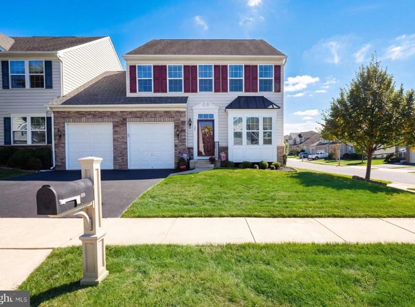 33 VAUGHN Lane, NEWARK, DE 19702