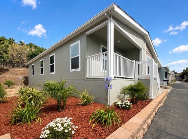 1351 Pepper Dr, EL CAJON, CA 92021