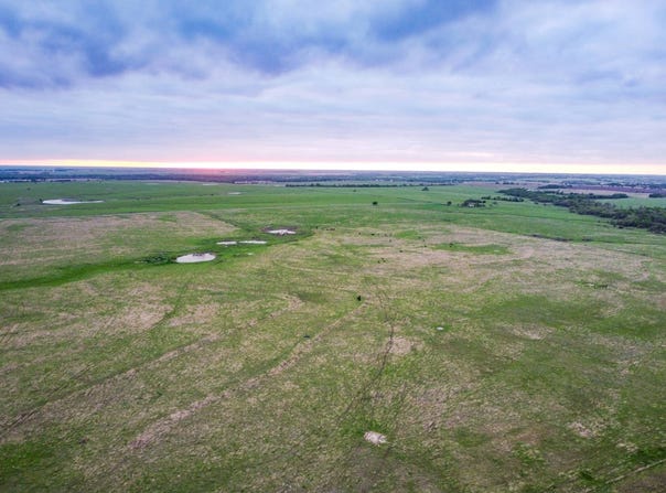 Planter Rd, Waverly, KS 66871