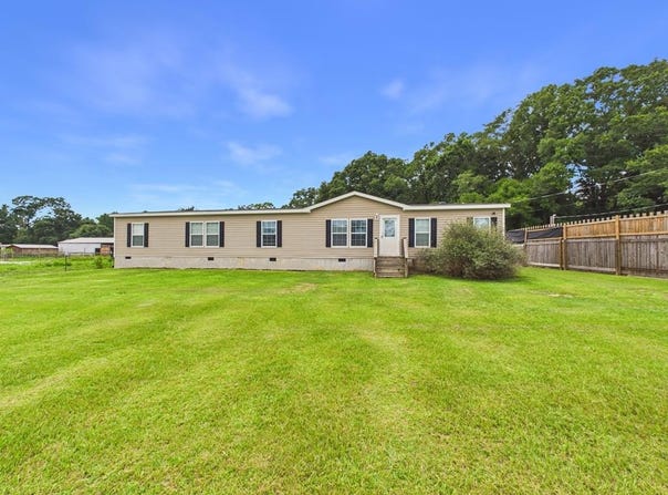 73 Lakeview Drive, Pittsview, AL 36871