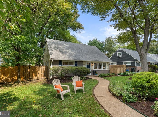 711 JUSTIN Way, SILVER SPRING, MD 20901