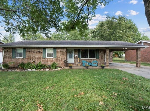 922 Davis Boulevard, Sikeston, MO 63801