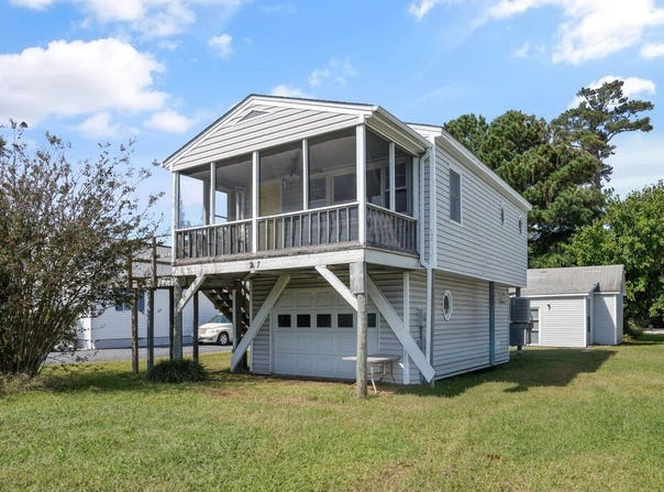 3427 RIDGE RD, CHINCOTEAGUE, VA 23336