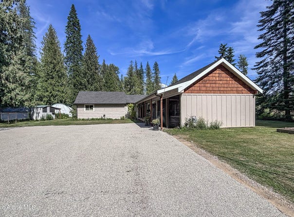478165 Highway 95, Ponderay, ID 83852