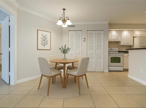 194 Santa Clara Dr, NAPLES, FL 34104