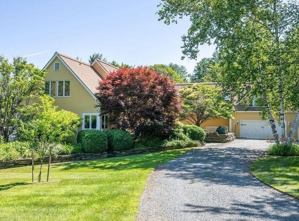 134 Chester Arthur Road, Hartford, VT 05059