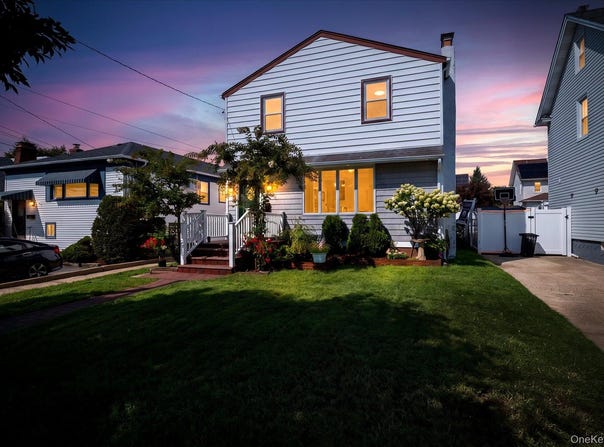 48 W Windsor Parkway, Oceanside, NY 11572