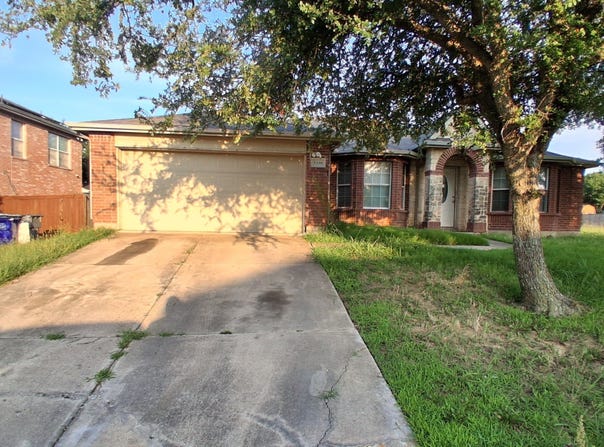 1200 Hampton Drive, Forney, TX 75126