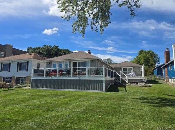 16237 Whitehead Drive, Argentine Twp, MI 48451