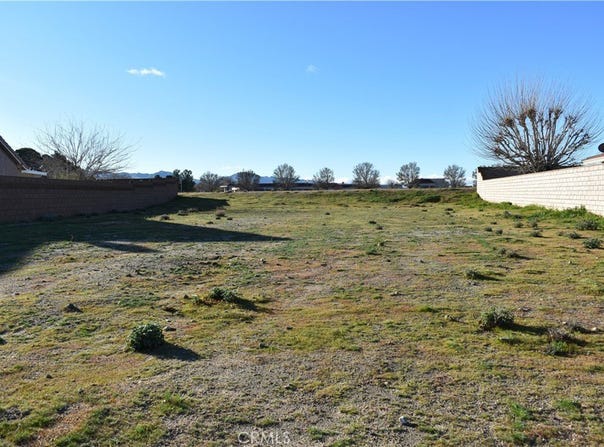 27237 Peach Tree Lane, Helendale, CA 92342
