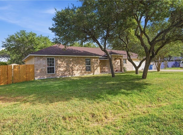 3146 Lenore Avenue, Ingleside, TX 78362