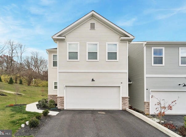 141 FOUR LEAF Drive, DOWNINGTOWN, PA 19335