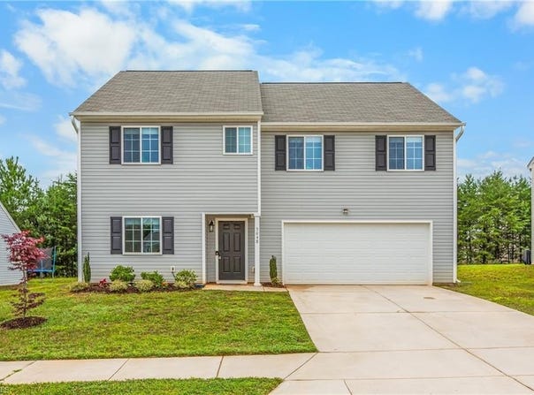 3048 Stauton Drive, Winston-Salem, NC 27105