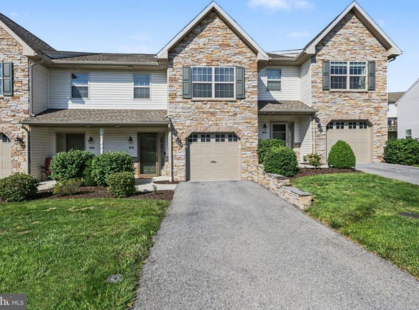 276 MELBOURNE Lane, MECHANICSBURG, PA 17055