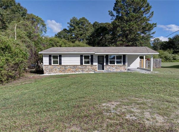 2899 LAMB Road, SMITHS STATION, AL 36877