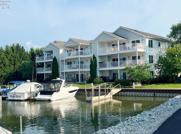 6011 E Harbor Road, Marblehead, OH 43440