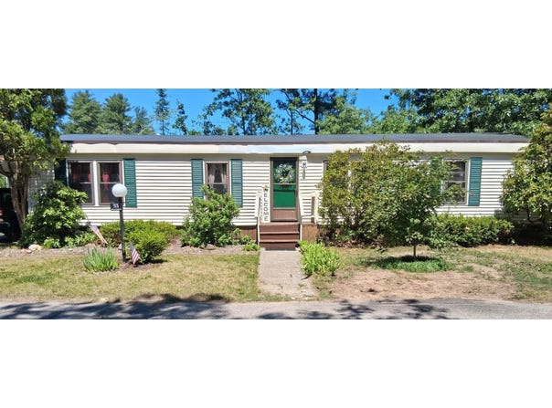 53 River Ledge Drive, Goffstown, NH 03045