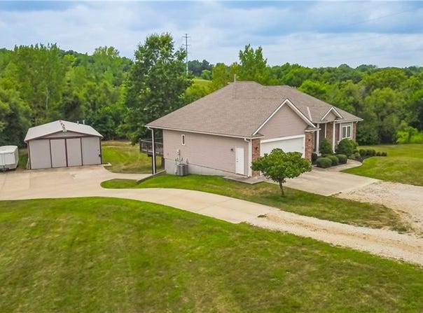 20009 Clinton County Line Road, Holt, MO 64048