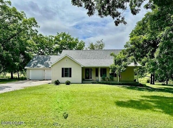 13830 E Musket Road, Nevada, MO 64772