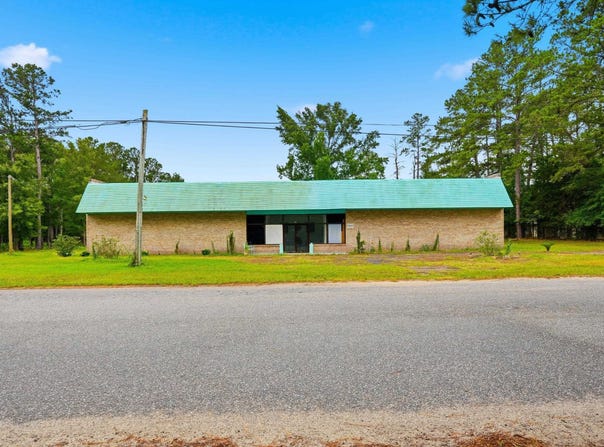 39 Old Cemetary Rd., Andrews, SC 29510