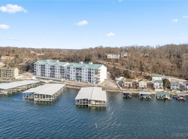 275 Flynn Rd Drive, Lake Ozark, MO 65049