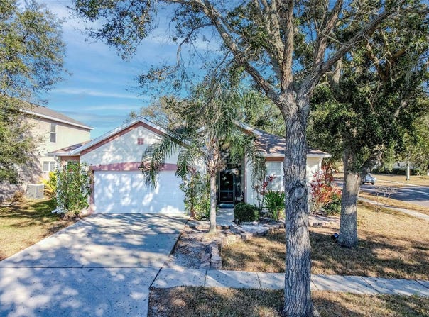 6803 GUILFORD CREST Drive, APOLLO BEACH, FL 33572