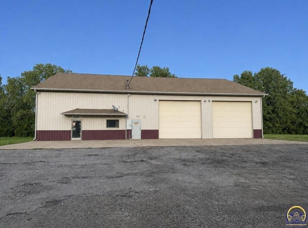 1401 K-4 HWY, Valley Falls, KS 66088