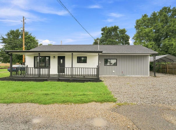 317 1/2 Long Street, Ashville, OH 43103