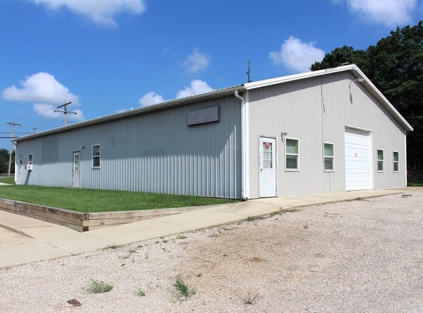 811 E State Highway 54, Clinton, IL 61727