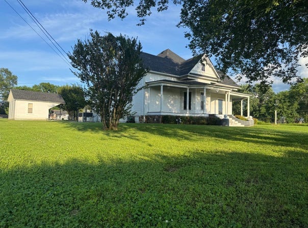 303 Danville St, Waldron, AR 72958